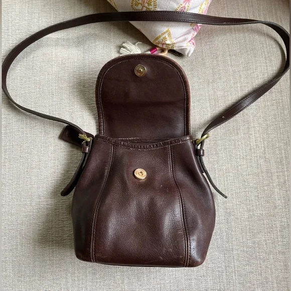 VINTAGE Coach Brown Leather Soho Small Satchel from 90s. - Picture 9 of 15